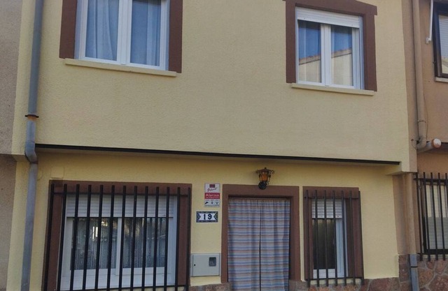 Welcoming house 100 meters from the river, sleeps 6.