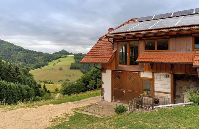 Apartment 'Burgblick' with Mountain View and Wi-Fi