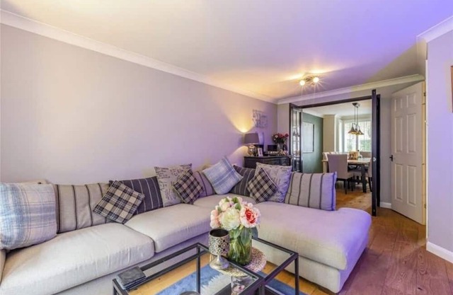 Homely 4 Bedroom House Addlestone