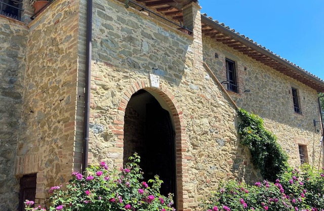 Apartment 2 in an old farmhouse in the heart of Umbria Rifugio San Michele