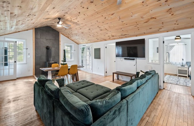 Family friendly 4-bedroom house in Summit, NY