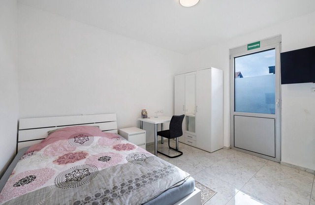 Apartment '1' with Shared Terrace and Wi-Fi