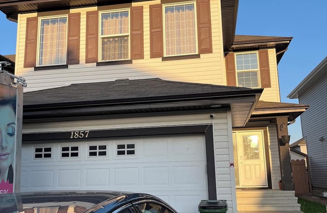 3 Bedroom 3 Beds Beautiful Single Family House