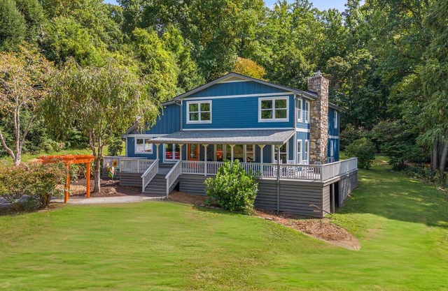 Luxury Farmhouse Haven - Hike, Relax, Explore AVL