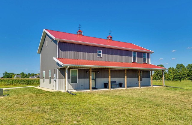 Pet-Friendly Countryside Retreat in Whiteland!