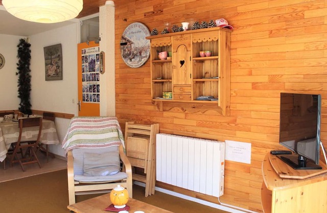 Charming 3-Room Apartment in Vars Les Claux, Near Slopes and Shops