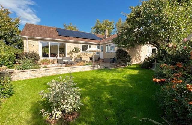 HATHERLOW - Idyllic Private Retreat in Charming Wedmore