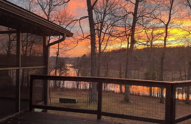 Hideaway large ranch by Rough River