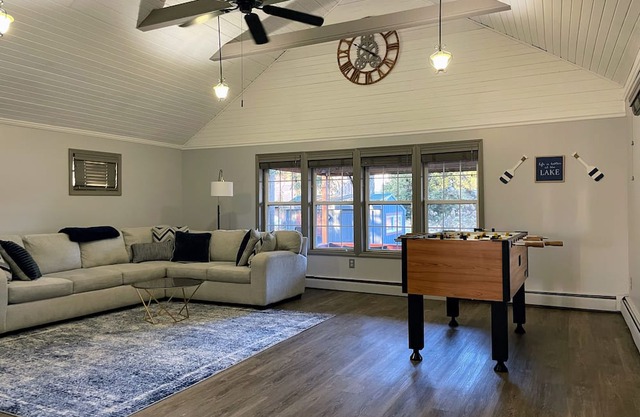 Kid-Friendly Cottage near Lake Delta