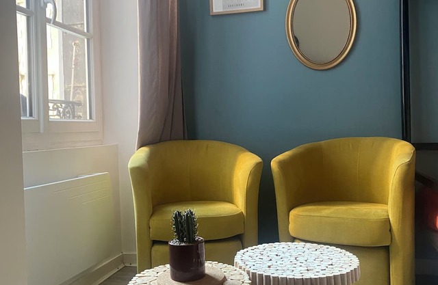 Studio in the heart of downtown located in the former Palace du Mont dore