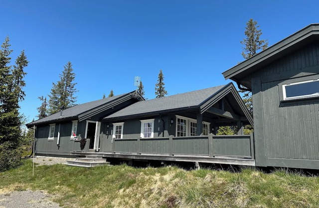 Lovely 4-bedroom cottage in Innlandet