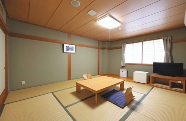 Nonsmoking Japanesestyle room 8 tatami mats /Takaoka Toyama