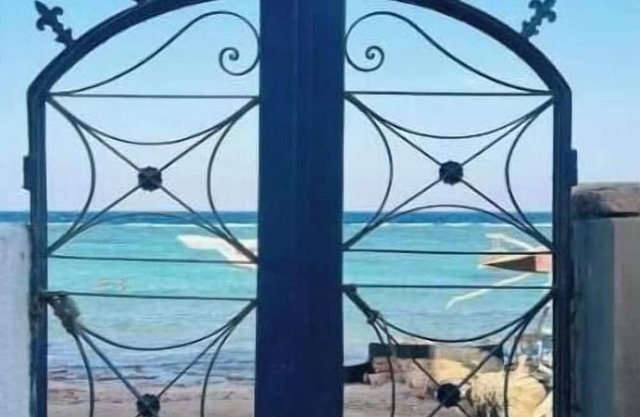 Stunning 2-Bedroom Beachfront Chalet with Private Beach Access in Dahab