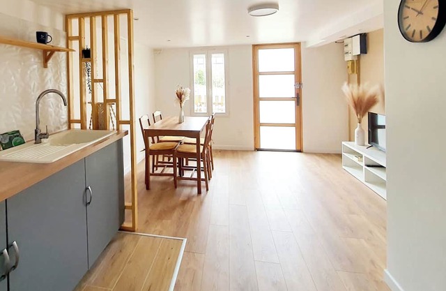 Quiet, detached T2 apartment/10 min from Lyon Centre/Private car park/Terrace
