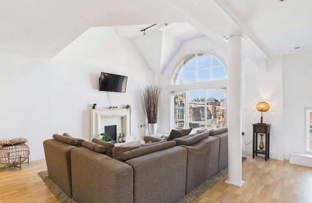 City View | Sleeps 8 | Contractors | Long stays