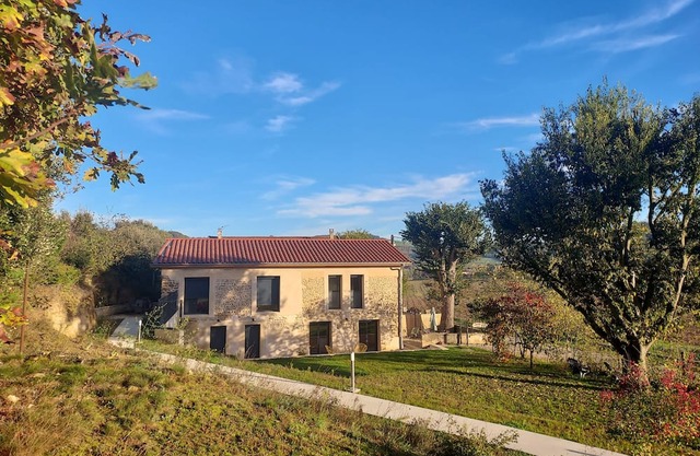 Gîte for 6 people, 3 bedrooms, quiet location, 1h1