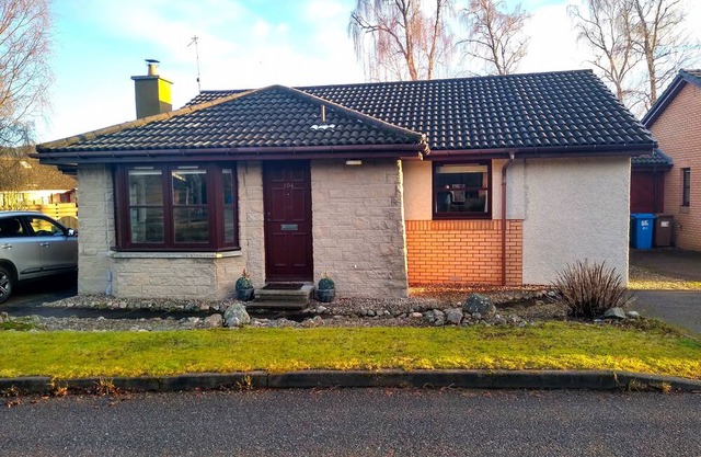 Charming two-bedroom pet friendly property with fire