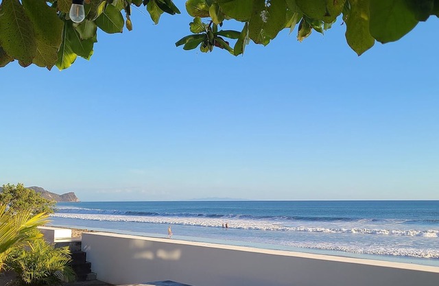 Casa Ohana: Beachfront Family Retreat w/Pool, Ocean Views & Steps to the Beach