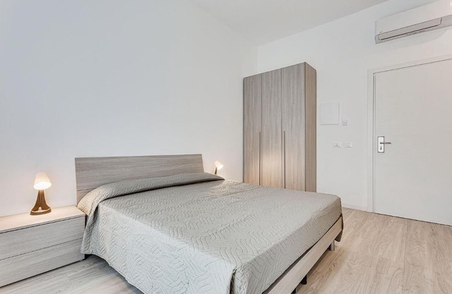 ROOMS AVAILABLE HOTEL ANVERSA just 2 minutes from Rimini Beach
