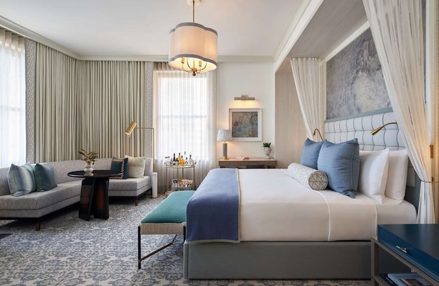 2 Connecting Suites at a 5⭐️ Hotel