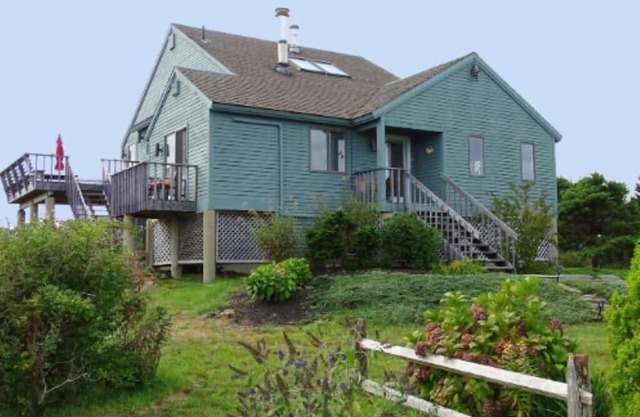Architect Designed home/Private sub-Division/Private Cape Bay Beach Access