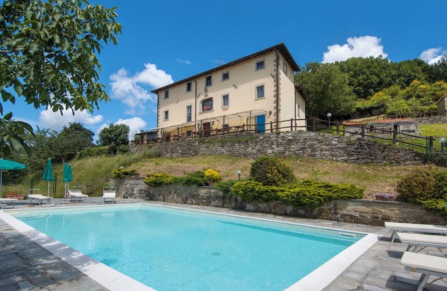Is a "terrace on Casentino" placed at an ideal altitude, seven hundred meters.