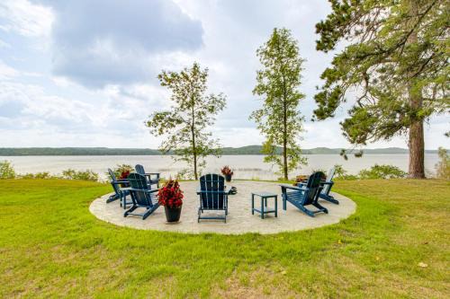 Hike, Boat, Hunt and Fish Lake Alec Home with Dock!