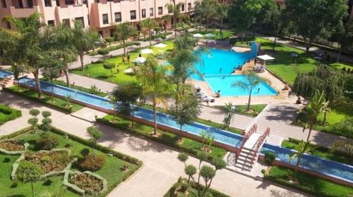 Resort-Style Digs in the Heart of the City