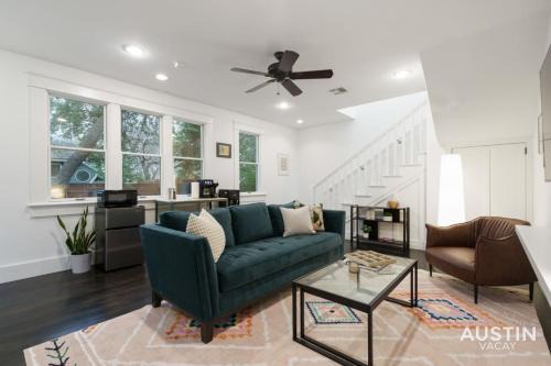 Chic ATX Hideaway Patio with Firepit and Pet Friendly