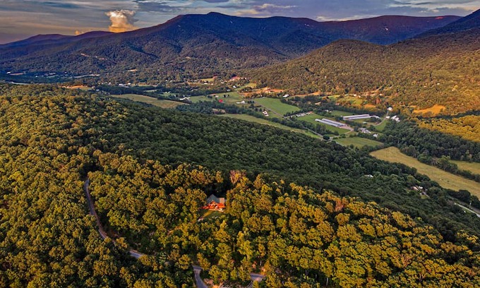 Stanley Cabin | Edensview Cabin @shenandoahwoods with a view