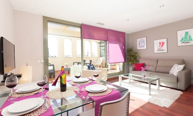 Eixample Apartment | Letsgo La Ramblas with private Terrace 4pax