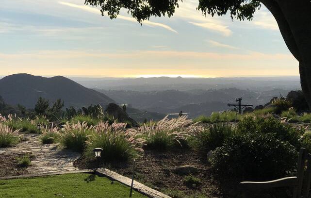 Rainbow CDP House | “Top of the World”! YOUR PRIVATE MINI RESORT!!!