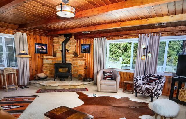 Bass Lake House | "Pony on Inn" Bass Lake/Yosemite Area