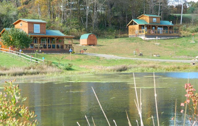 Fancy Gap Cabin | "Time to Unwine" HOT TUB, pond side and BRPW.