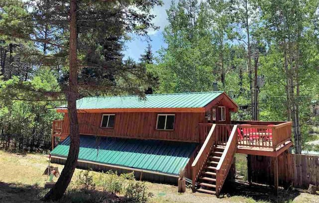 Bear Park Cabin | Cozy Apple Barn Cabin in the village of Cloudcroft