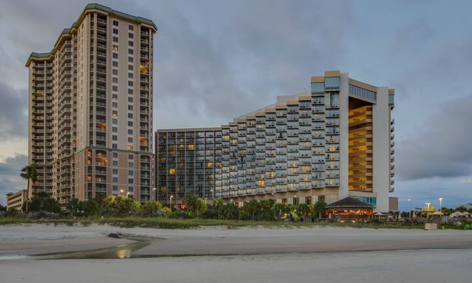 Arcadian Shores Apartment | Royale Palms 2405 Eff