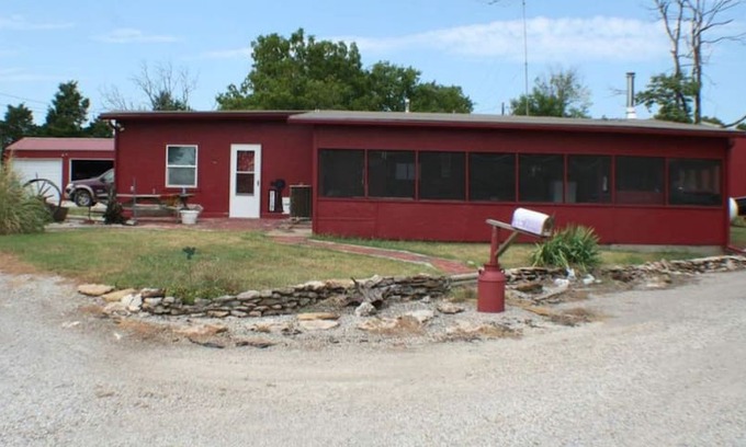 Fall River Cabin | Red Cabin at Lookout Point on Fall River Lake