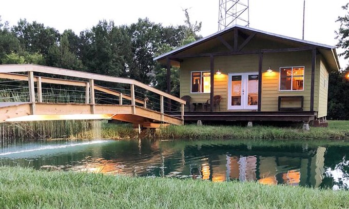 Breaux Bridge House | La Tortue, walking distance to everything Cajun!