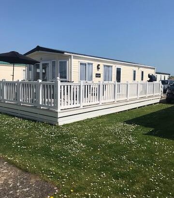 Pevensey Villa | Bayside Cove 56 is a home from home holiday home.