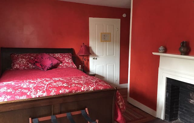 Ashfield Bed & Breakfast | The Red Room at the Norton Hill BnB