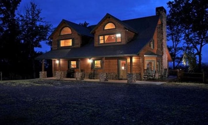 Ellijay Cabin | Sky High Sanctuary - Sleeps 16
