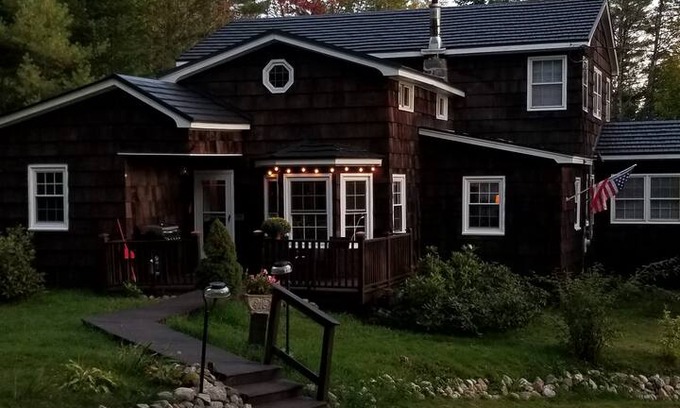 Harrison House | Irish Chalet near Shawnee Peak and Long Lake
