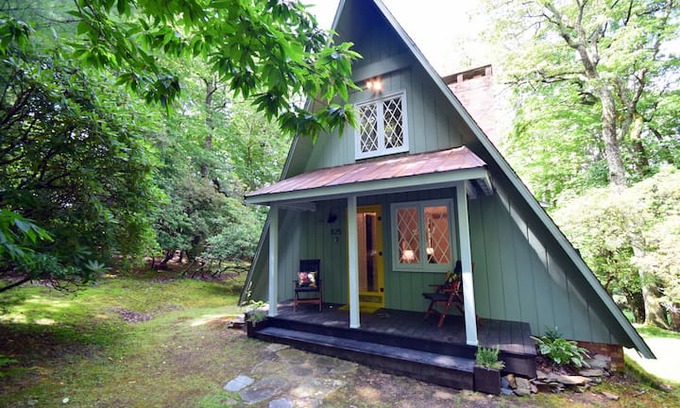 Roaring Gap Cabin | Elegant Retro A-Frame