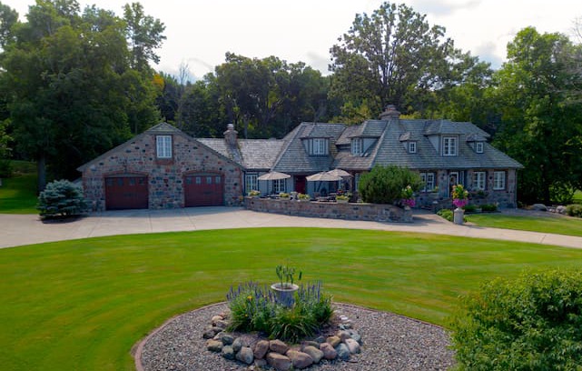 Onamia House | Stone House on the Lake - Mille Lacs Lake Luxury