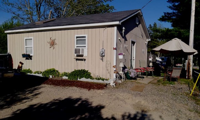 Milbridge Cabin | Fickett point cozy Cottage/tiny home Near the Bay