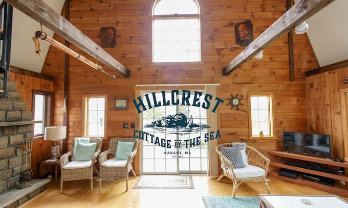 Nahant House | Hillcrest Cottage By The Sea