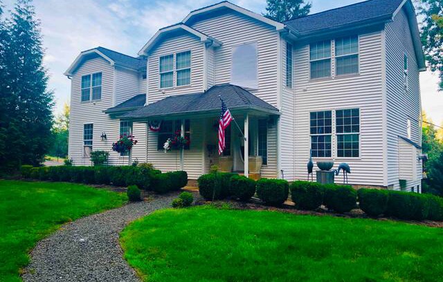 Cottage Grove Apartment | Rose Arbor Airbnb-Apartment with 2 private rooms.