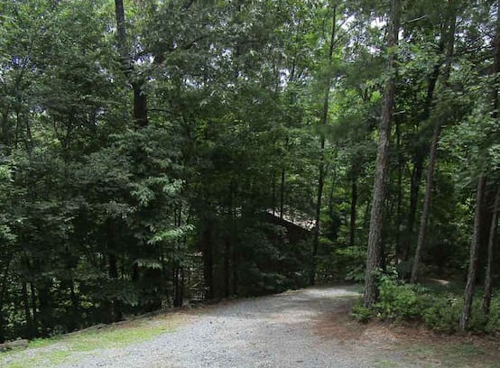 Foxfire Estates Cabin | Pocahontas with Gas logs and bubbling hot tub