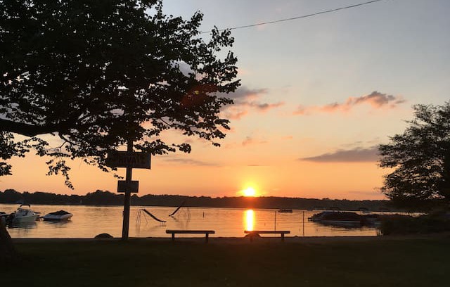 Pinckney Cabin | Portage Lake cottage with an Up North feel!