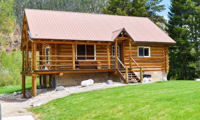 Philipsburg Cabin | Stony Creek Lodge on World Famous Rock Creek, MT